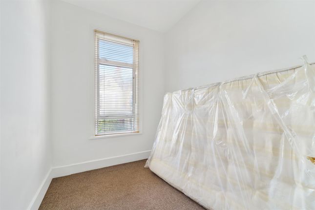 Maisonette for sale in Tynemouth Road, Mitcham