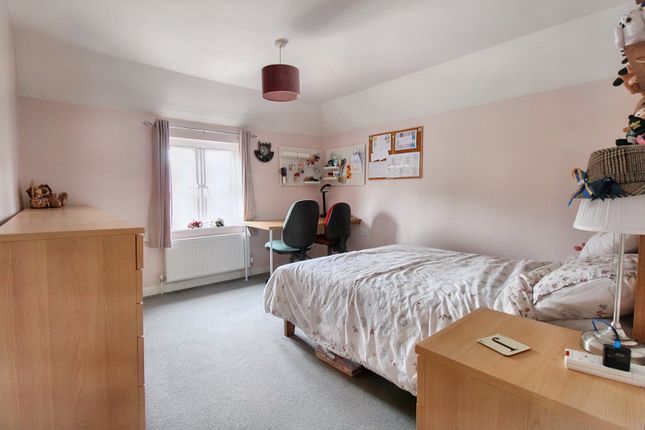 Flat for sale in Walshes Road, Crowborough, East Sussex
