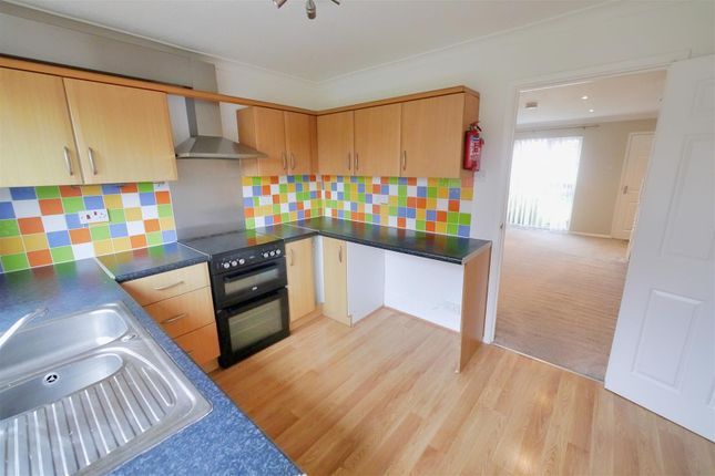 63, Hudson Close, Worthing photo 4