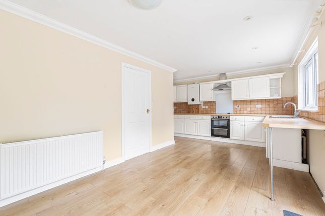 10 Meadow Close, Truro photo 2