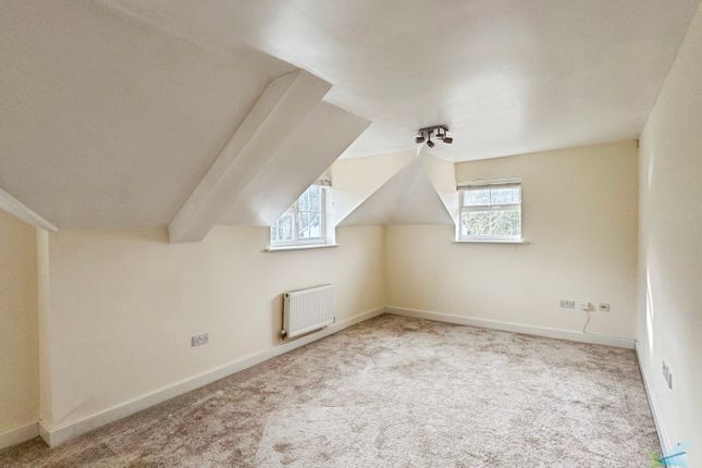 Saxon Court, Ashford photo 3