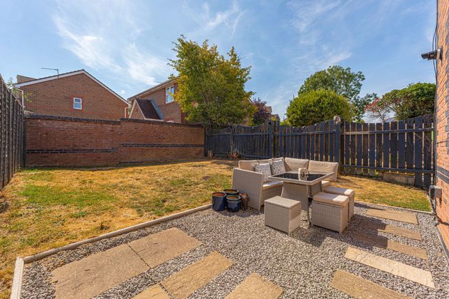30 St. Annes Crescent, Caldicot photo 4
