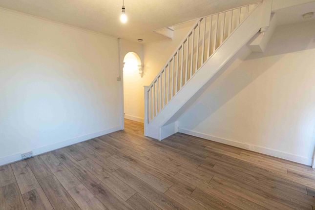 119 Cecil Road, Rochester photo 2