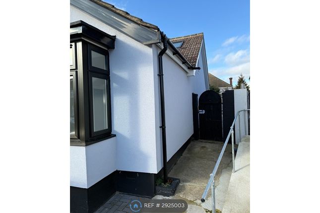 Parkside Avenue, Romford photo 3