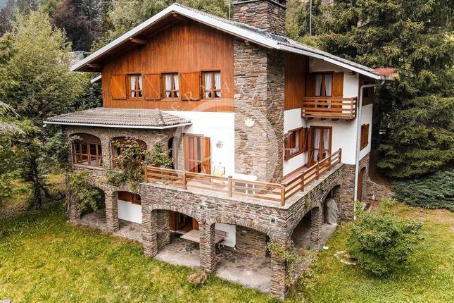 Thumbnail Villa for sale in Ponte Di Legno, Lombardy, 25056, Italy