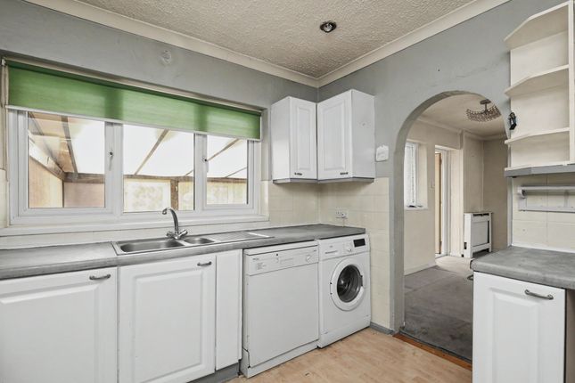 76, Brewers Hill Road, Dunstable photo 4