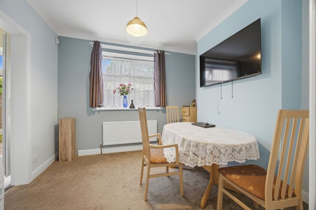 8 Ribbleton Drive, Accrington photo 4