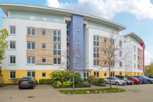 2-bed flat on Flat 4, 6, Creswell Drive, Beckenham, £500,000