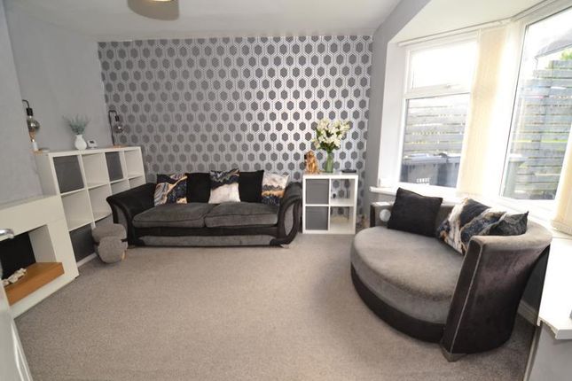 7, Sandfield Road, Bradford photo 2