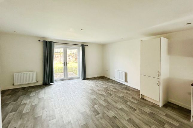 10, Beryl Close, Swadlincote photo 4