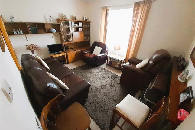 1, Waun Road, Llanelli photo 4