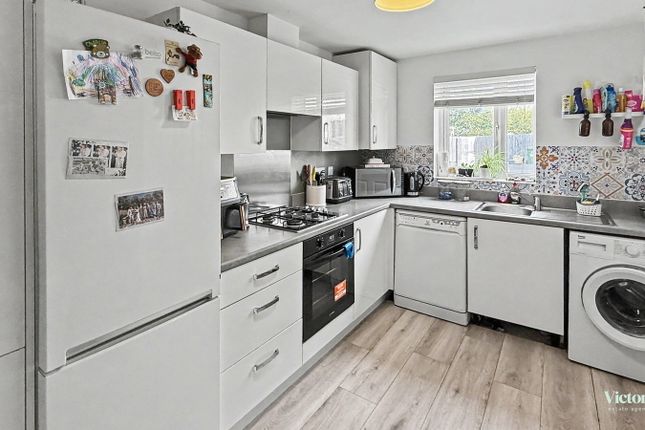 58, Spindle Crescent, Plymouth photo 4
