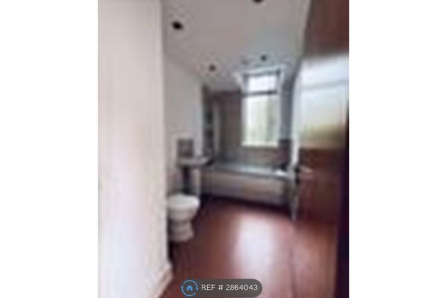 Flat, Waterloo Mills Wakefield Road, Huddersfield photo 3