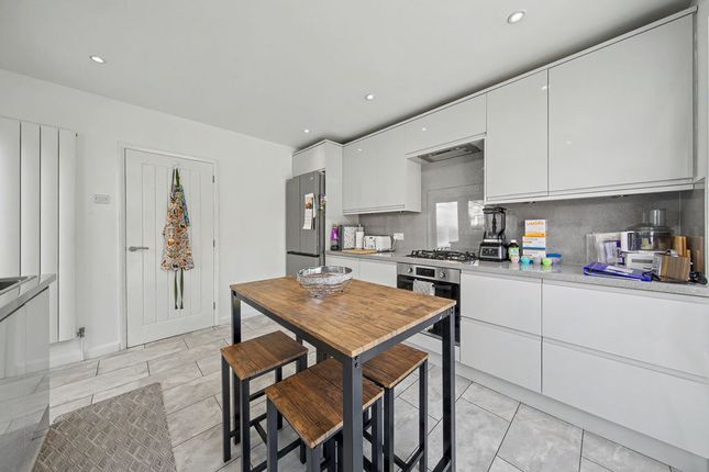 1, Thornbridge Crescent, Chesterfield photo 4
