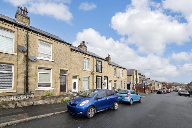 Lightcliffe Road, Huddersfield photo 2