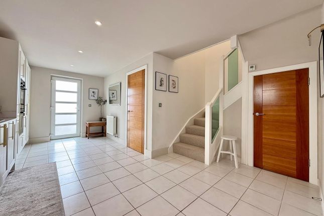 126 Sandbanks Road, Whitecliff photo 3