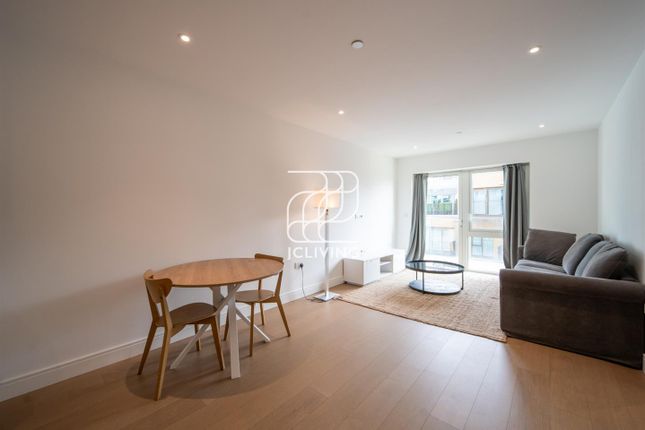 Flat 207, Faulkner House, Tierney Lane, London photo 3