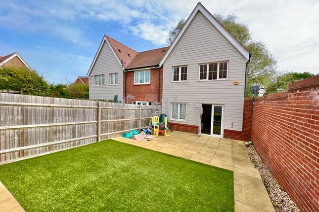 End terrace house for sale in Huxley Close, Cheshunt, Waltham Cross
