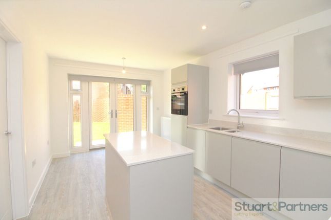 1, Celandine Gardens, Burgess Hill photo 4
