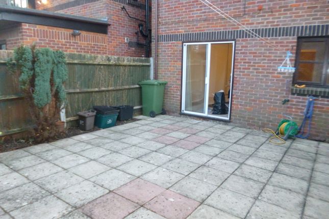 Campine Close, Cheshunt EN8, Cheshunt photo 2