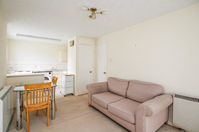 130, Marley Fields, Leighton Buzzard photo 3