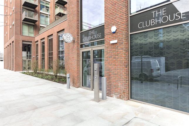 Flat for sale in The Deanston, 10 Royal Wharf Walk, London
