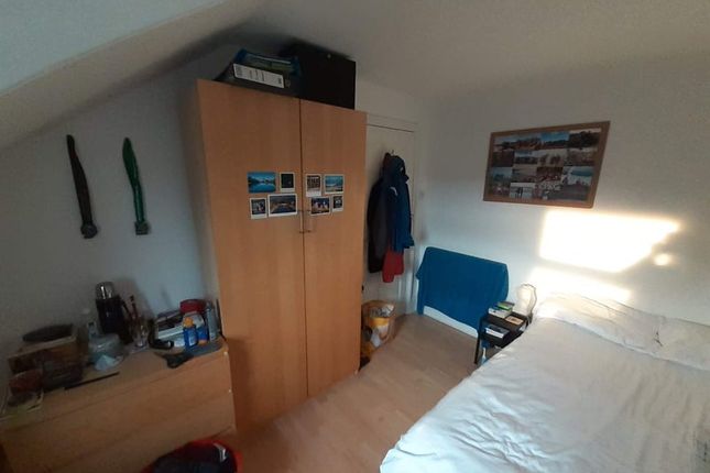 Room 5, 7, Princes Street North, Exeter photo 5