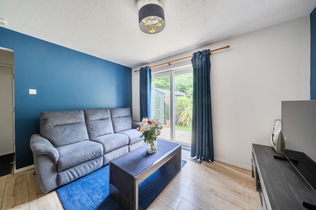 106, Rabournmead Drive, Northolt photo 3