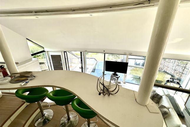 Galleried Kitchen