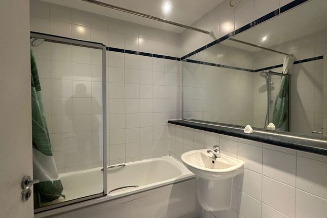 30, Calderwood Street, London photo 3