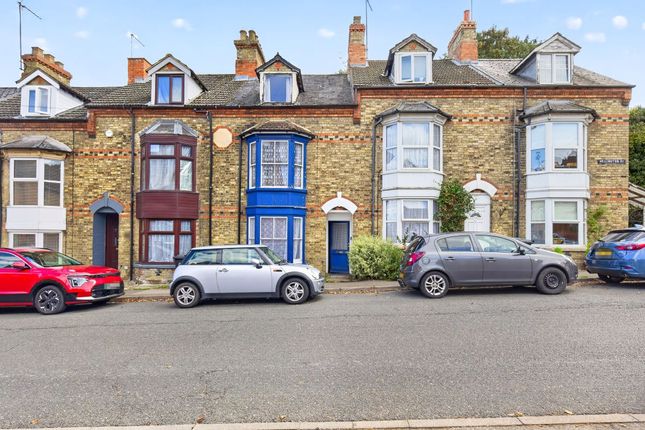 3-bed terraced on 30 Wellington Road Raunds, Wellingborough, £70,000