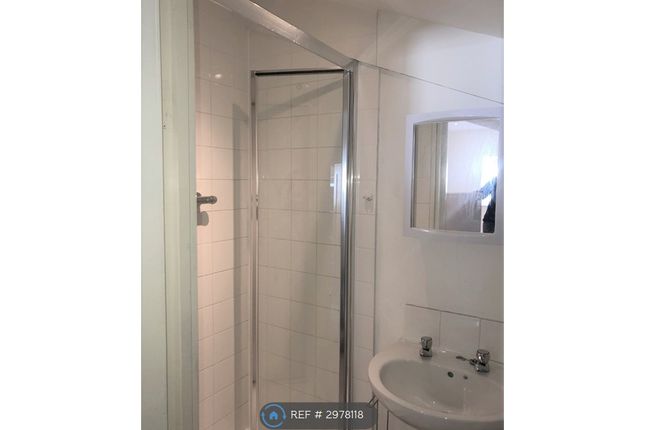 Studio Flat, Deer Park Road, South Wimbledon photo 5