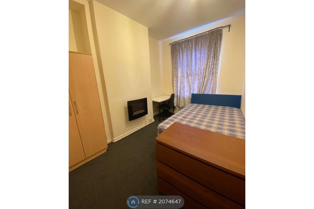 End terrace house to rent in Russell Street, Nottingham