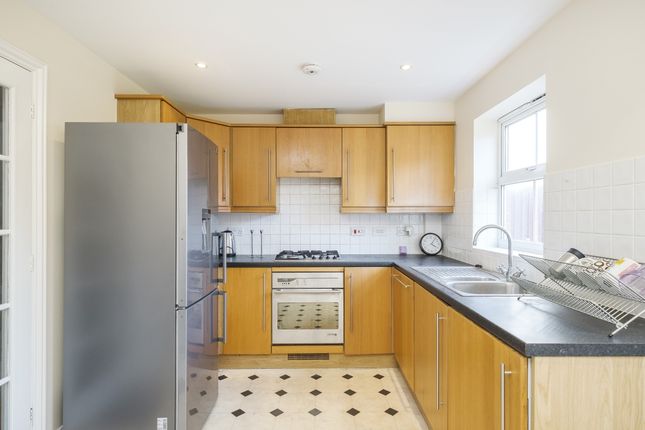 Thumbnail Terraced house to rent in Kendall Road, London
