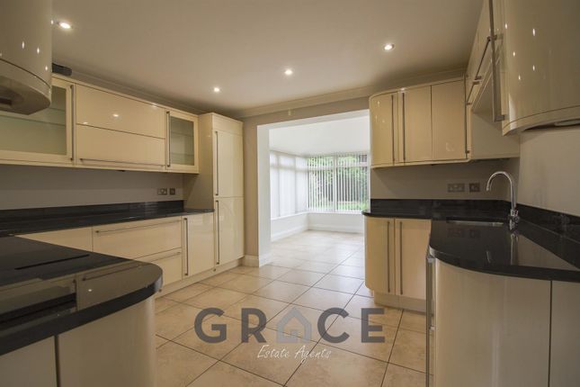 6, Brookhill Way, Ipswich photo 2