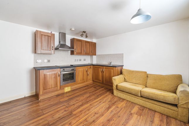 Flat for sale in St. Georges Terrace, Cheltenham
