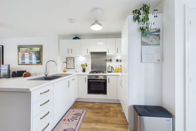 4 Baler Grove, Bognor Regis photo 3