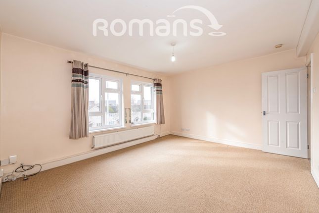 11 Dempsey Houses, The Meadway, Reading photo 2