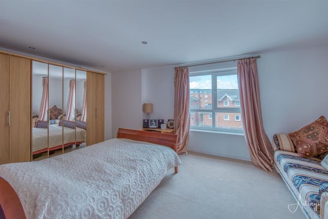 Flat 5, Cwrt Naomi Pentre Doc Y Gogledd, Llanelli photo 3