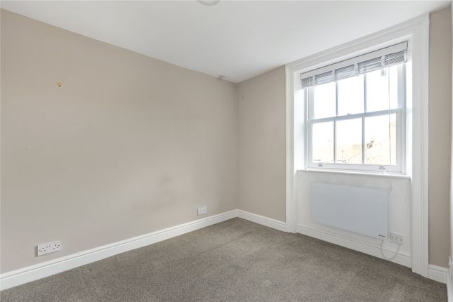 Flat 2, 14, Richmond Hill, Richmond photo 4