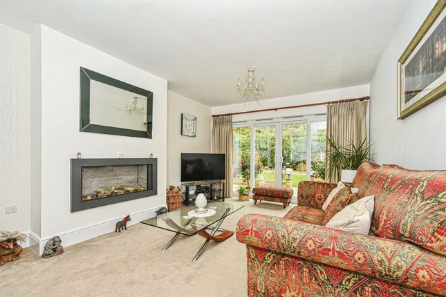 23, Morgans Road, Calne photo 2