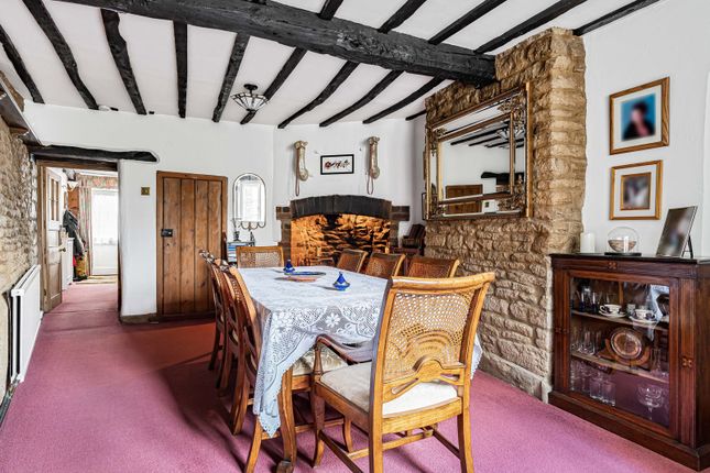 72, Cricklade Street, Gloucestershire photo 4