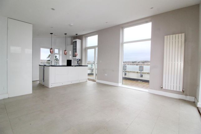 Flat 14, 1 Sambroke Square, Barnet photo 2