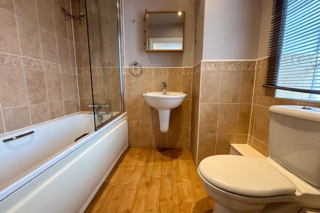 10 Newhall Court,, George Street, Birmingham photo 2