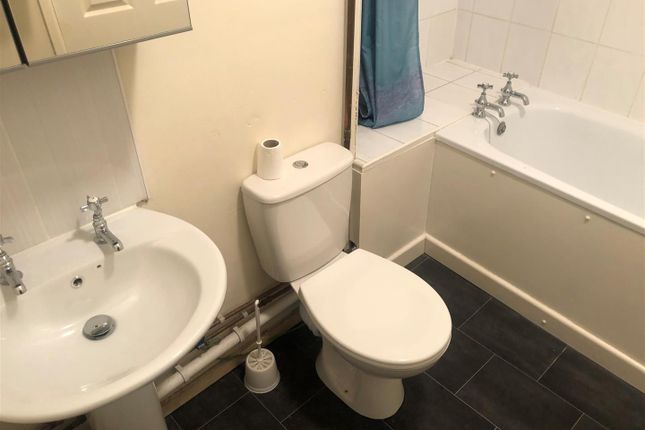 74B, Park Street, Telford photo 2