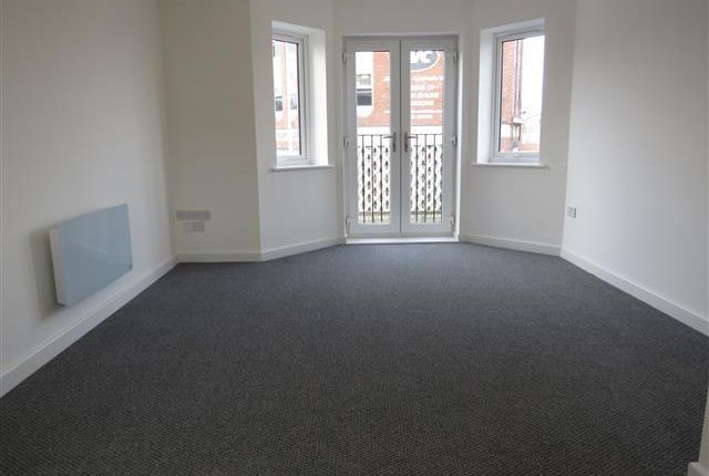 Flat to rent in Millfields Road, Ettingshall, Wolverhampton