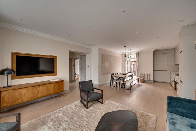 Flat 1, 172a Portobello Road, London photo 4