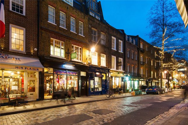 Flat Flat 1, 25a, Monmouth Street, London photo 2