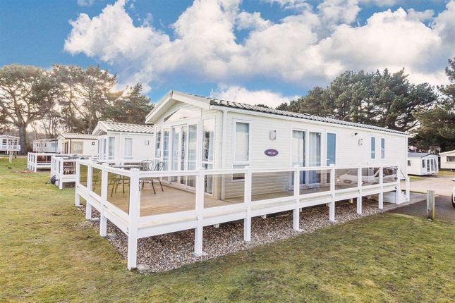 Mobile/park home for sale in Plovers Lake, Haven Wild Duck Holiday Park, Great Yarmouth