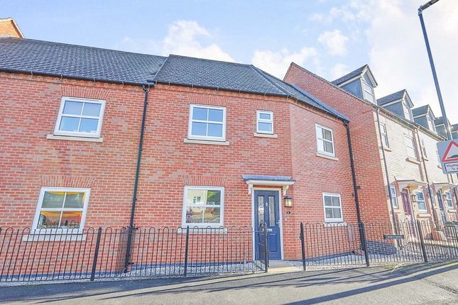 Terraced house to rent in Mount Pleasant Road, Castle Gresley, Swadlincote, Derbyshire